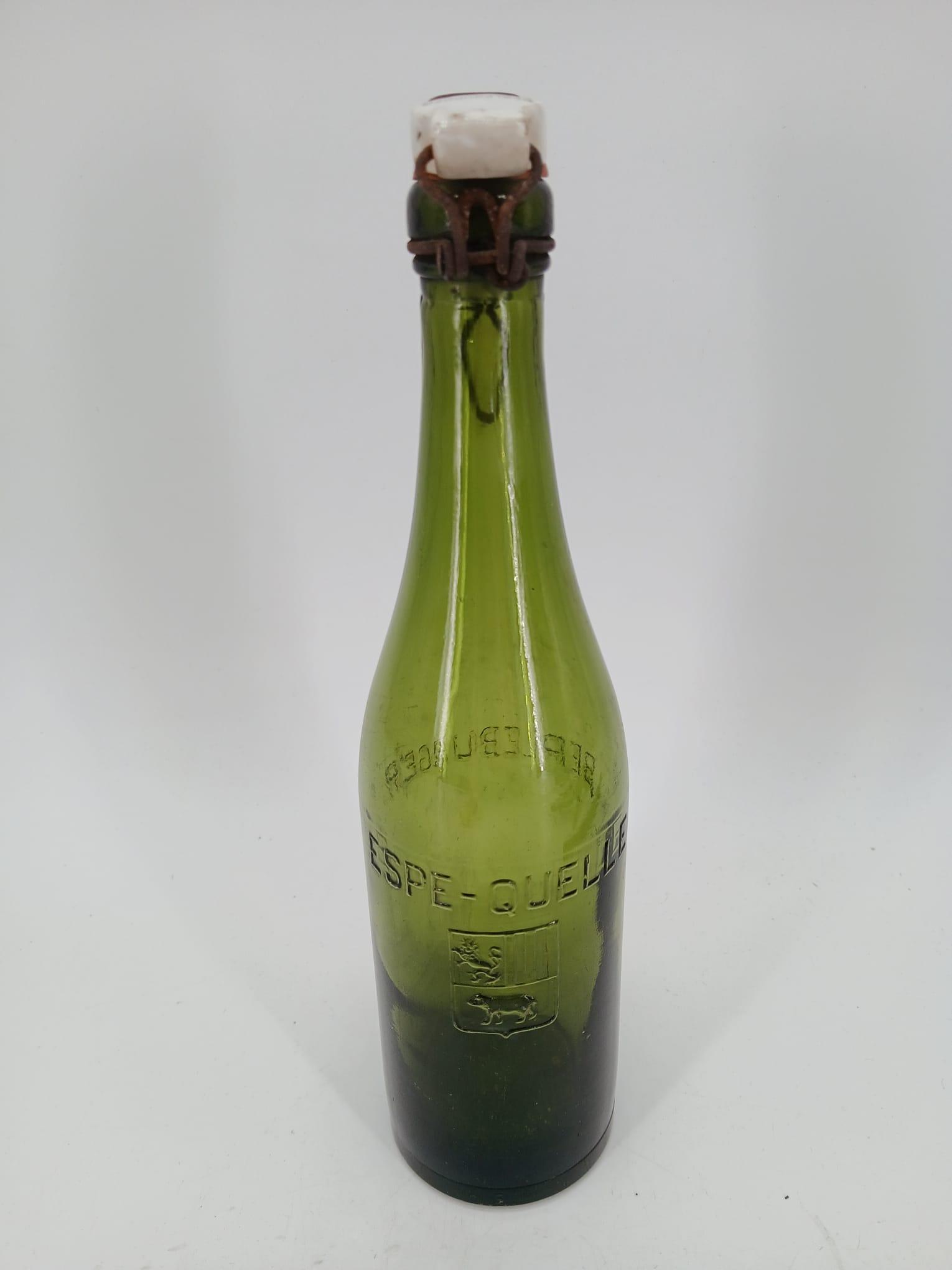 Alte Glasflasche – Fundstück und Sammlerstück im Antik- & Trödelladen Swen Homrighausen in Bad Berleburg-Wingeshausen
